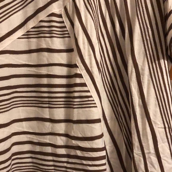 NWT Alfred Dunner Cream Brown Stripe Embellished Blouse 1X - Picture 4 of 5